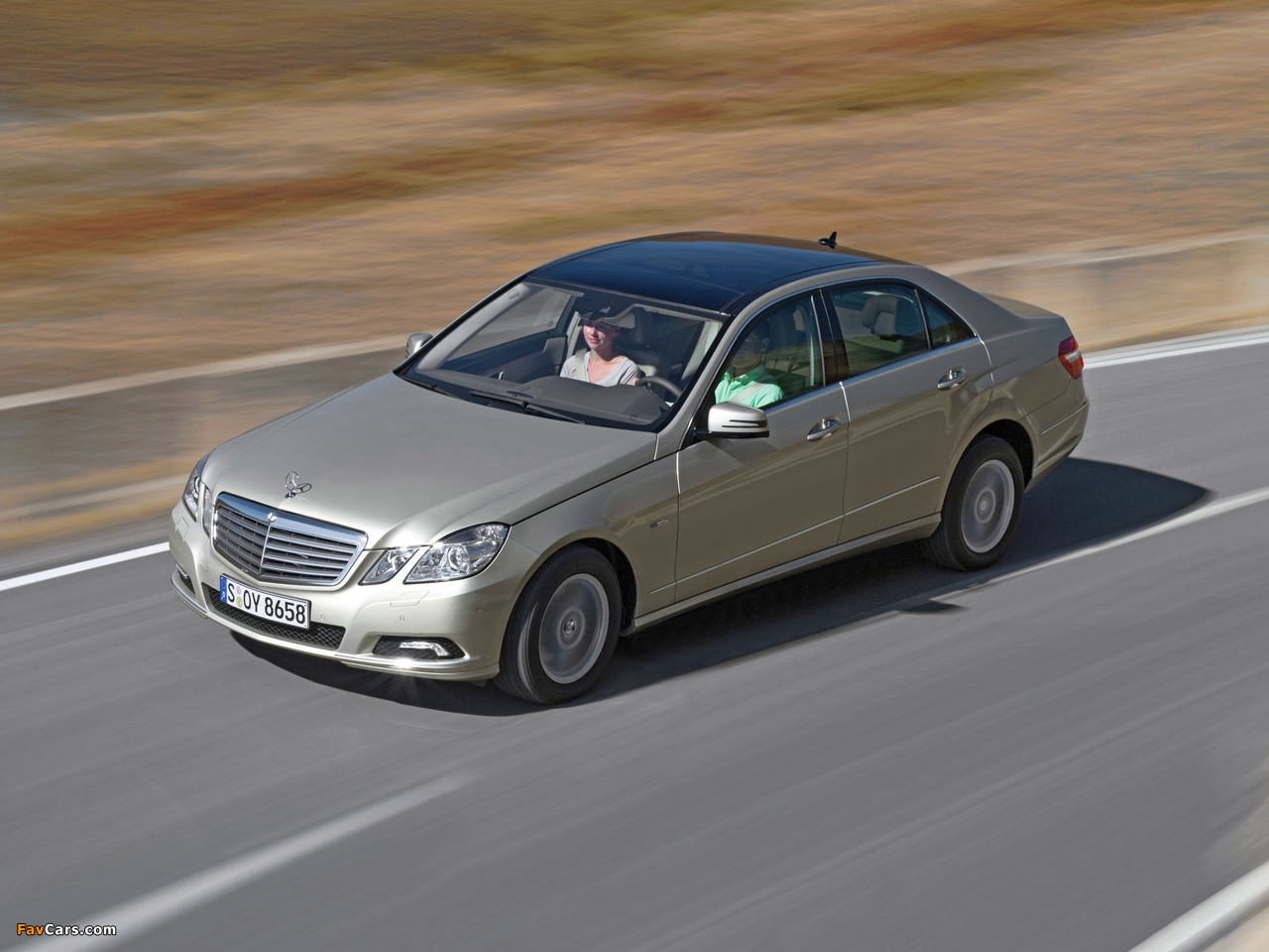 Photos of Mercedes-Benz E 350 CDI (W212) 2009–12 (1280 x 960)