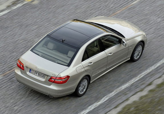 Photos of Mercedes-Benz E 350 CDI (W212) 2009–12