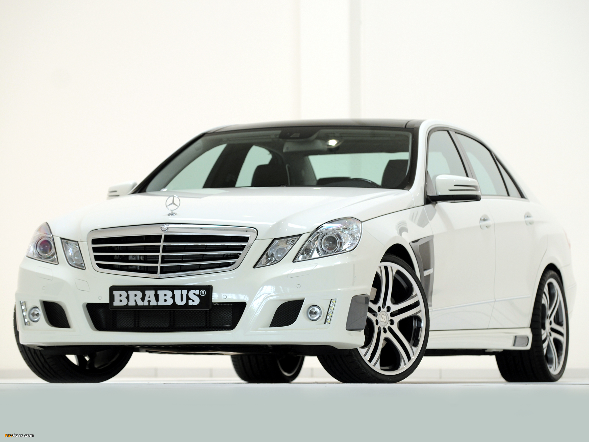 Photos of Brabus Mercedes-Benz E-Klasse (W212) 2009 (2048 x 1536)