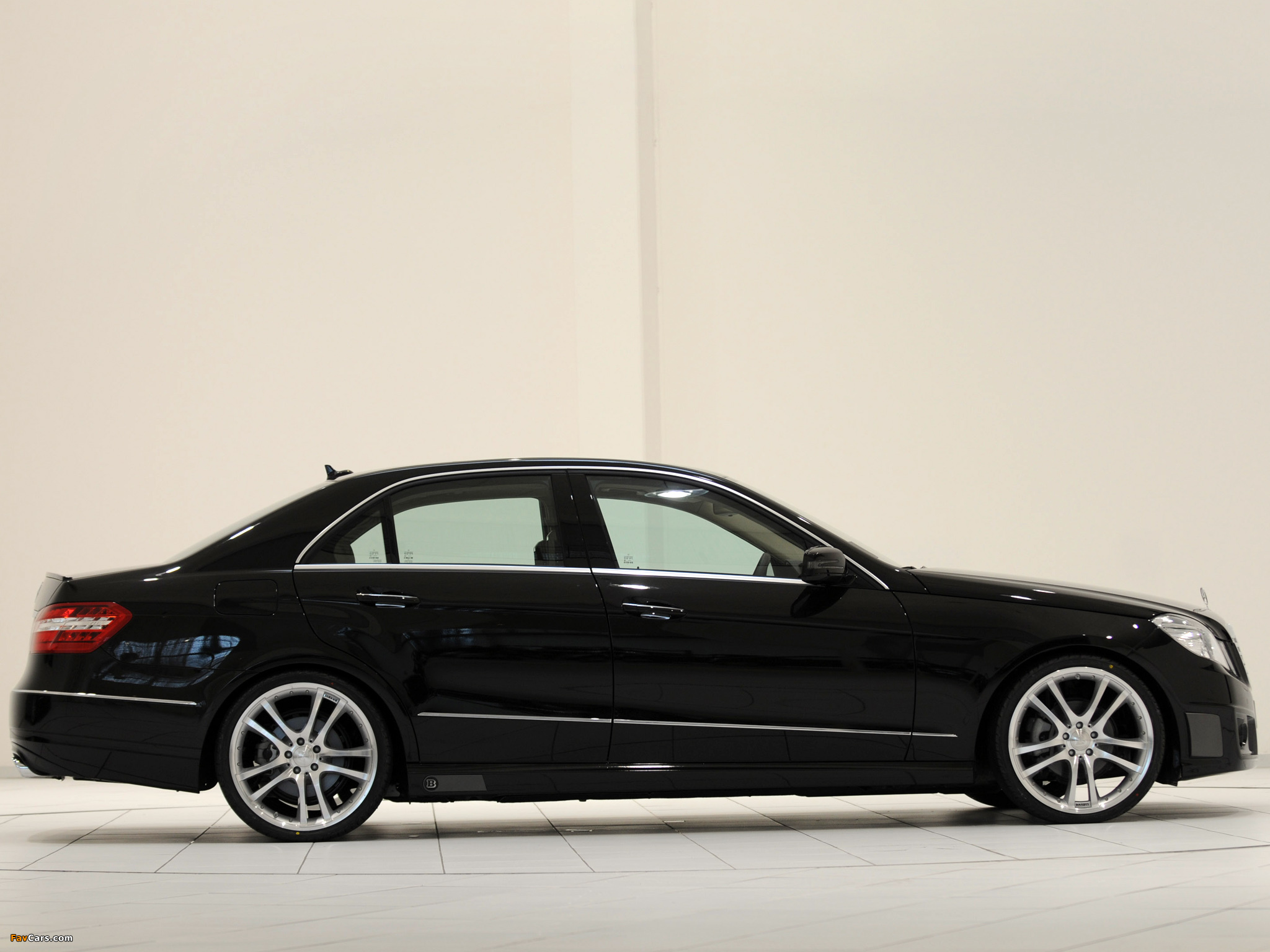 Photos of Brabus Mercedes-Benz E-Klasse (W212) 2009 (2048 x 1536)