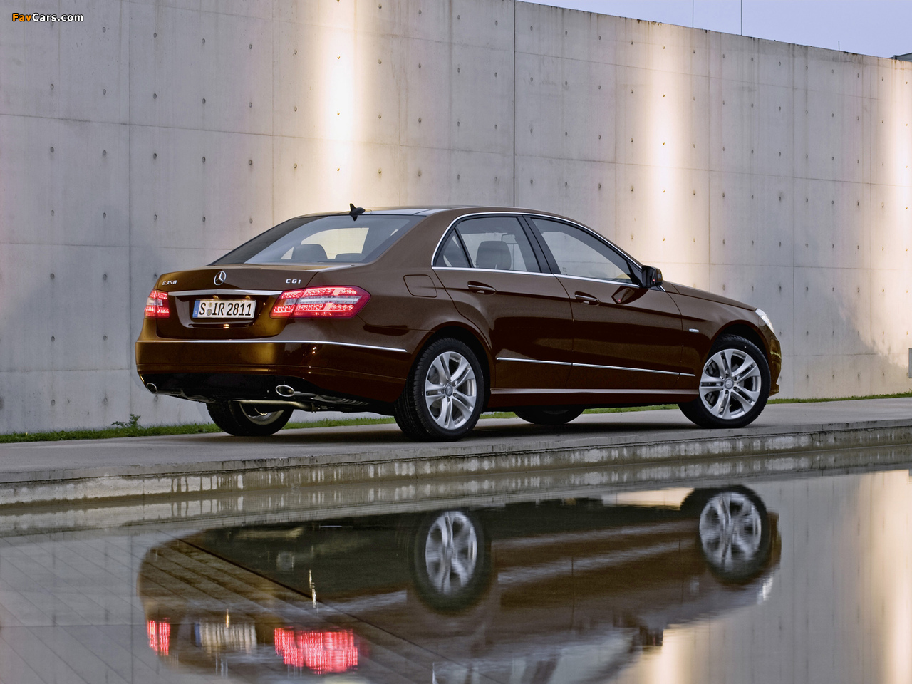 Photos of Mercedes-Benz E 350 CGI (W212) 2009–12 (1280 x 960)