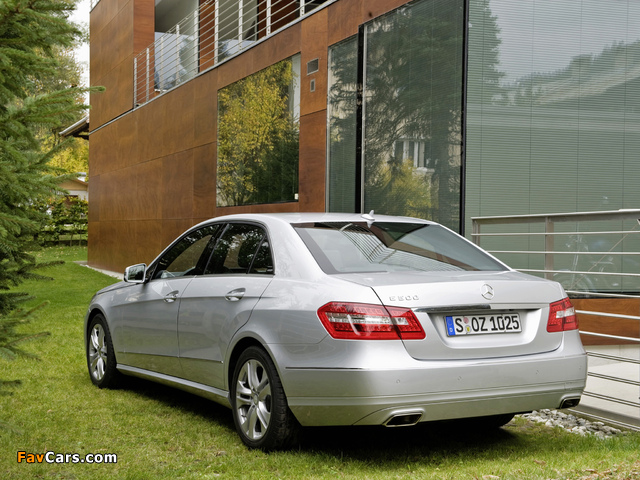 Photos of Mercedes-Benz E 500 (W212) 2009–12 (640 x 480)