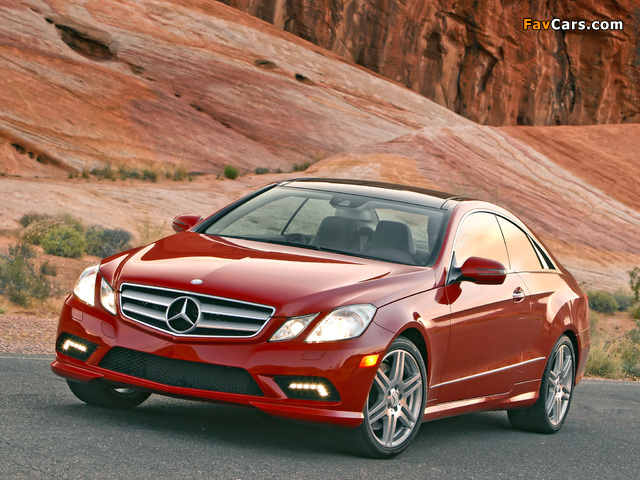 Photos of Mercedes-Benz E 550 Coupe AMG Sports Package US-spec (C207) 2009–12 (640 x 480)