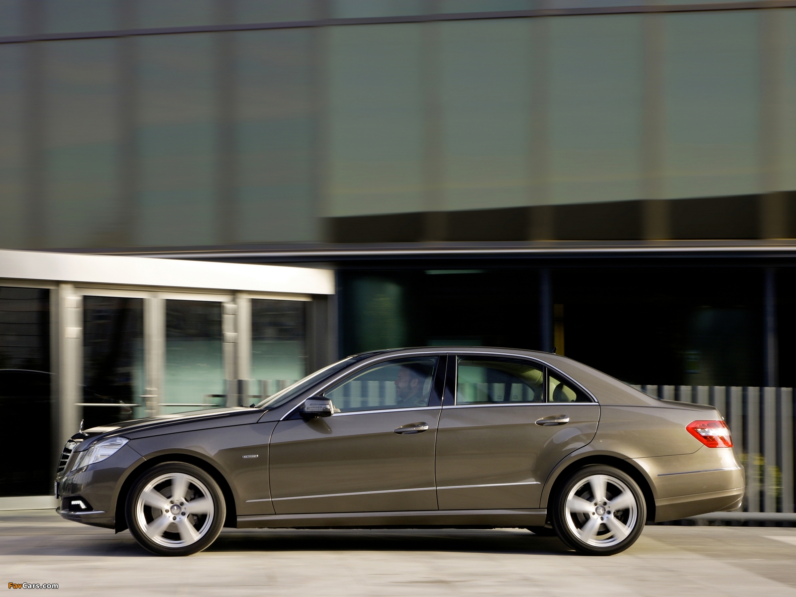 Photos of Mercedes-Benz E 350 CGI (W212) 2009–12 (1600 x 1200)