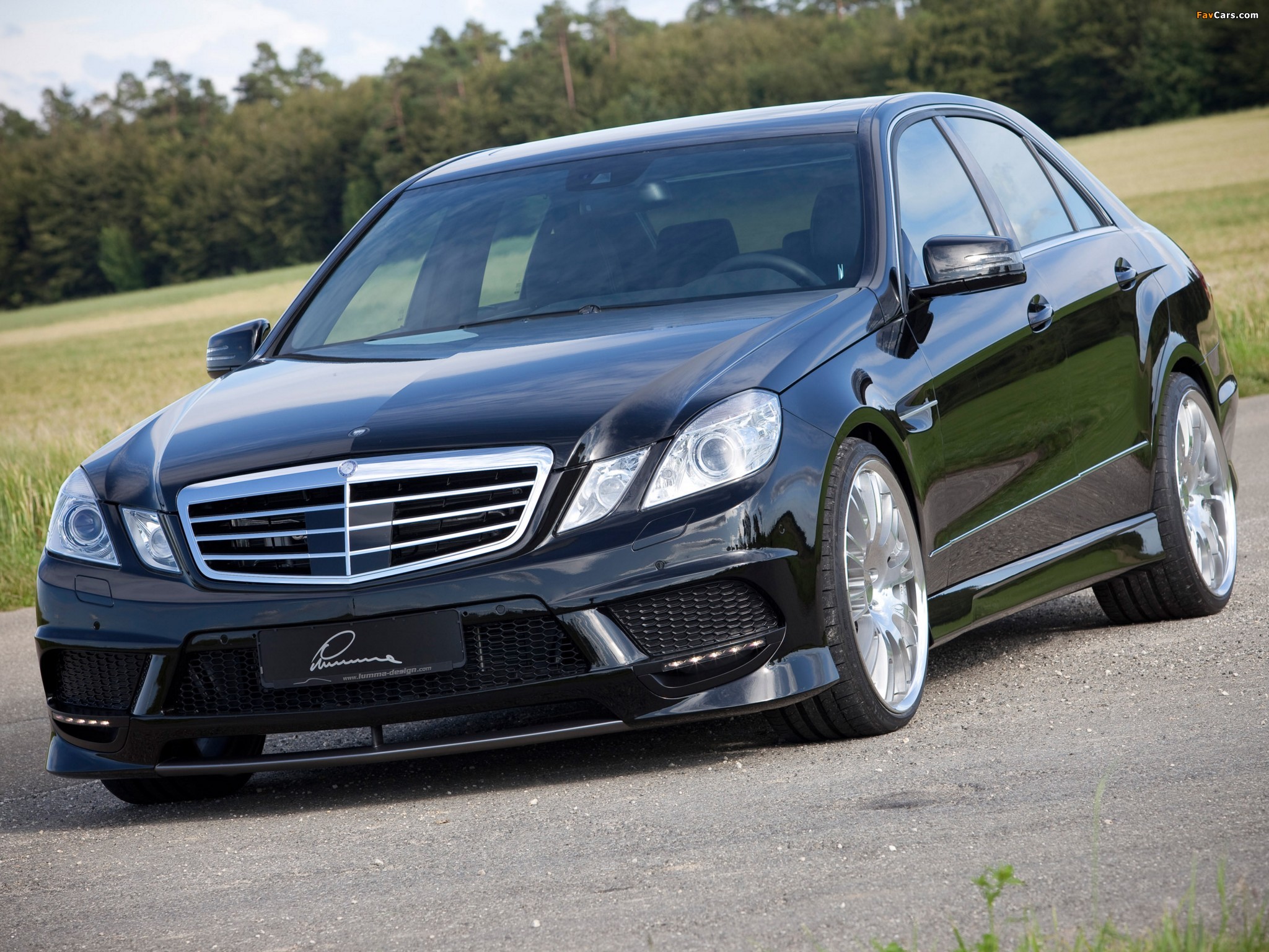 Photos of Lumma Mercedes-Benz E50 CLR (W212) 2009 (2048 x 1536)