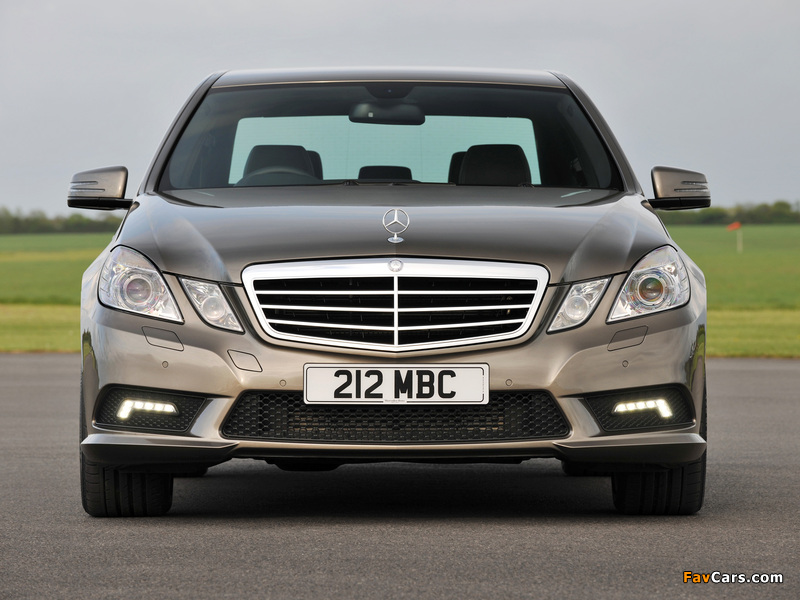 Photos of Mercedes-Benz E 220 CDI AMG Sports Package UK-spec (W212) 2009–12 (800 x 600)