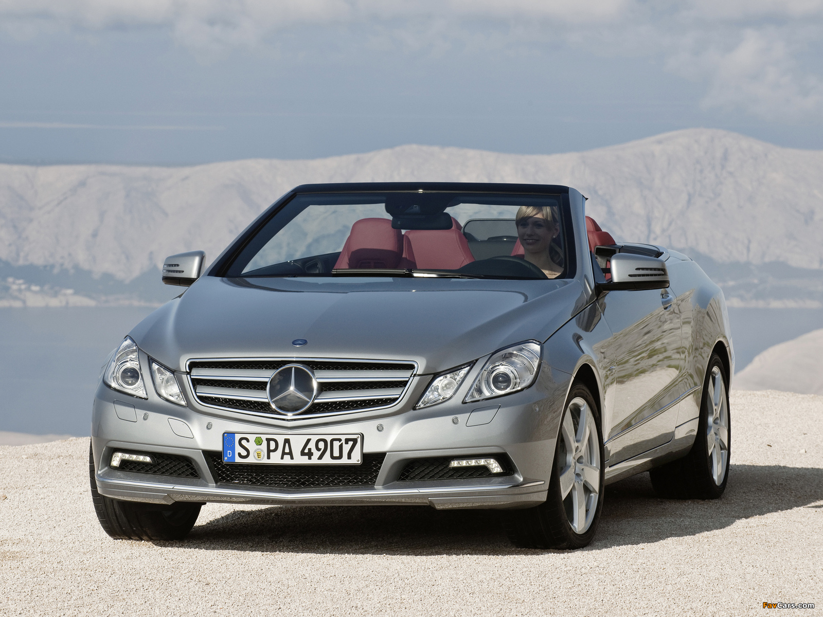 Photos of Mercedes-Benz E 350 CGI Cabrio (A207) 2010–12 (1600 x 1200)