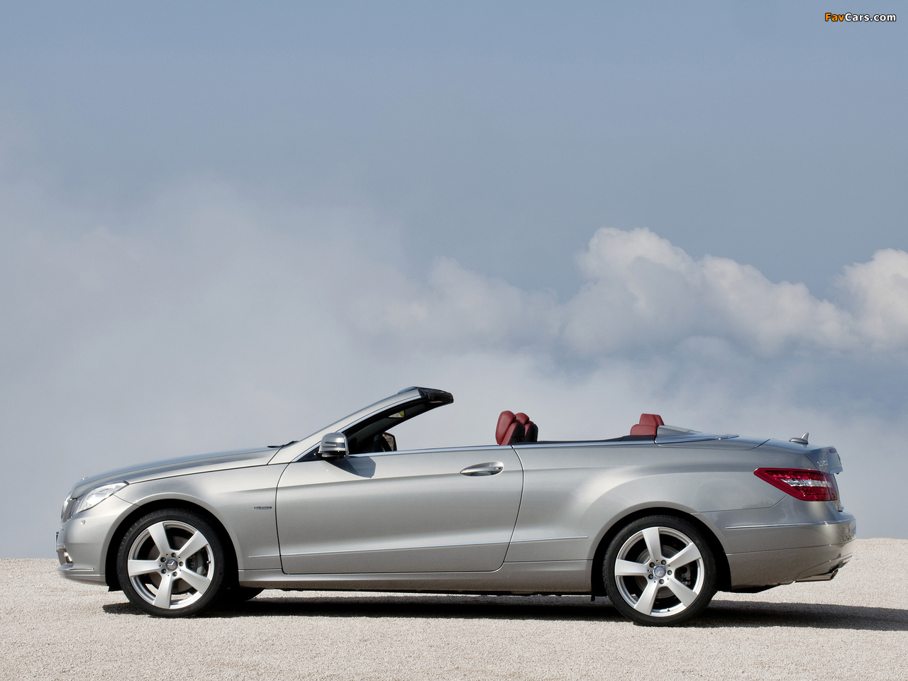 Photos of Mercedes-Benz E 350 CGI Cabrio (A207) 2010–12 (1280 x 960)