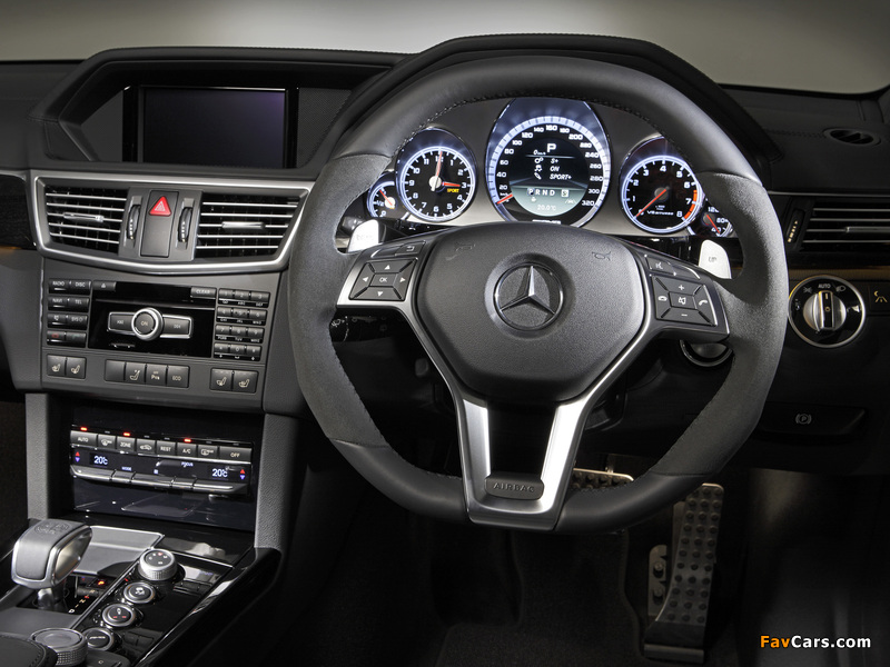 Photos of Mercedes-Benz E 63 AMG AU-spec (W212) 2012 (800 x 600)
