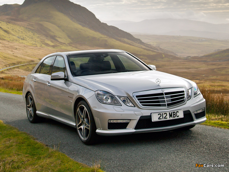 Photos of Mercedes-Benz E 63 AMG UK-spec (W212) 2012 (800 x 600)