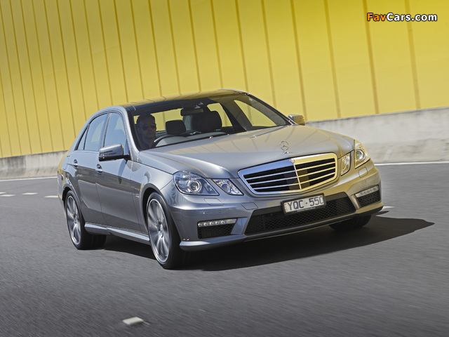 Photos of Mercedes-Benz E 63 AMG AU-spec (W212) 2012 (640 x 480)