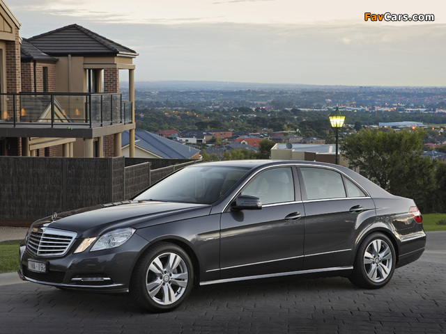 Photos of Mercedes-Benz E 200 AU-spec (W212) 2012 (640 x 480)