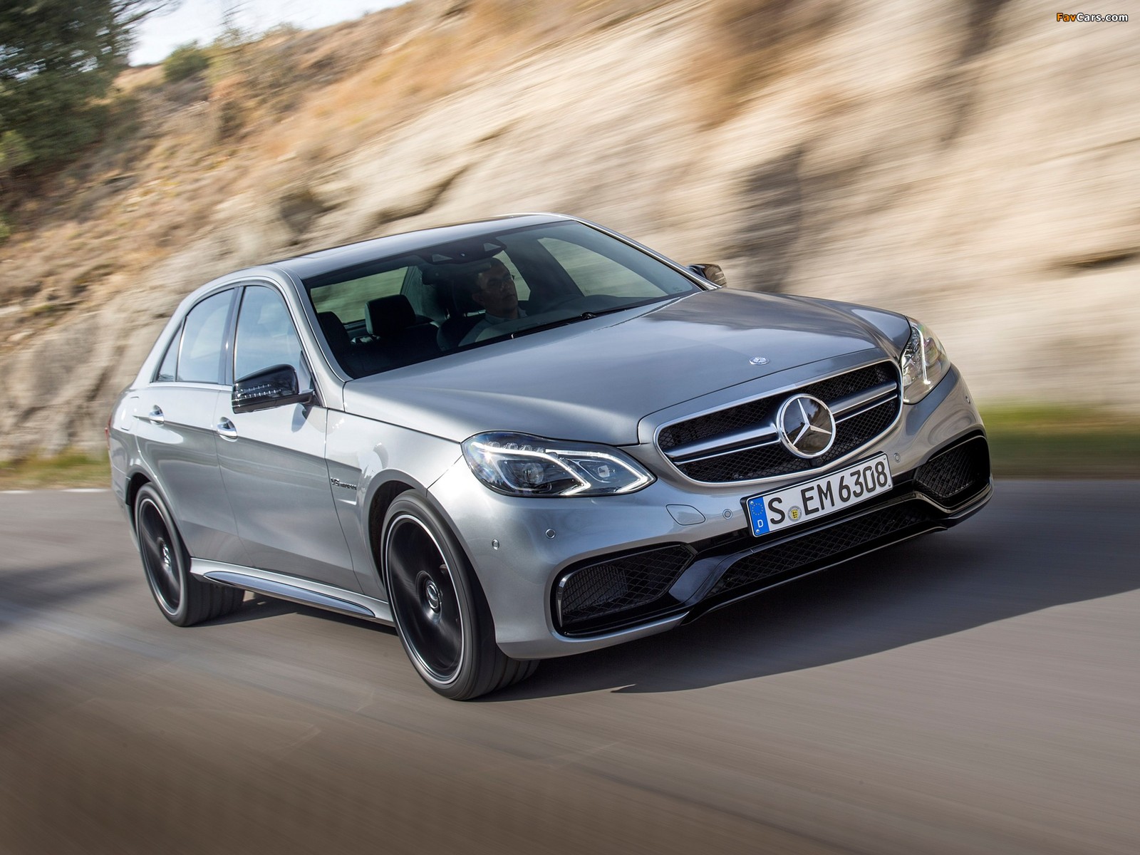 Photos of Mercedes-Benz E 63 AMG (W212) 2013 (1600 x 1200)