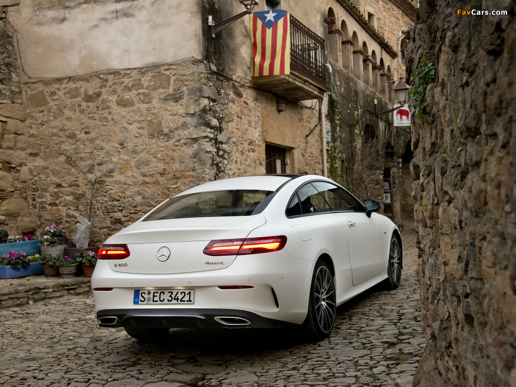 Photos of Mercedes-Benz E 400 4MATIC AMG Line Coupé 