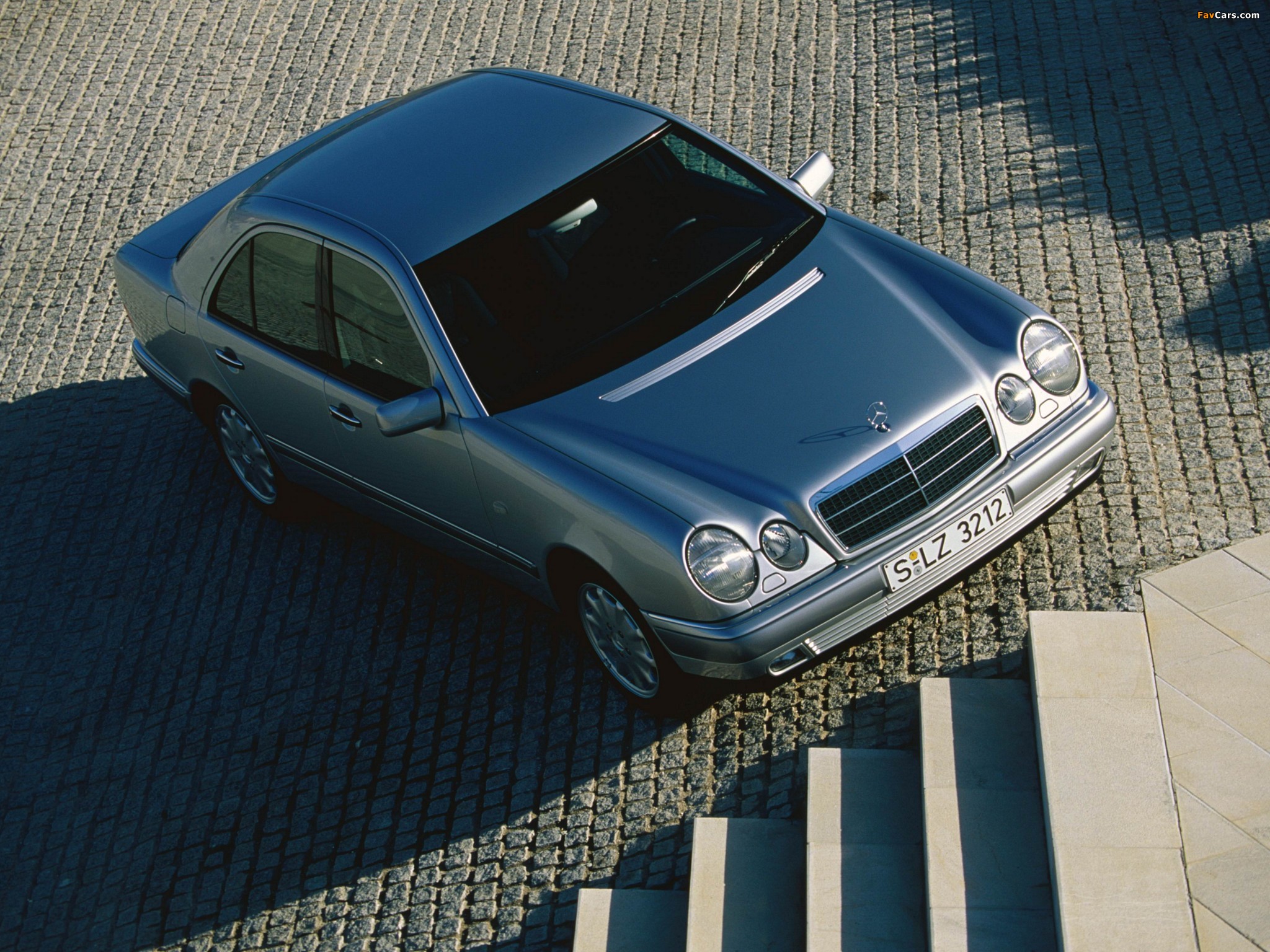 Photos of Mercedes-Benz E-Klasse (W210) 1995–99 (2048 x 1536)