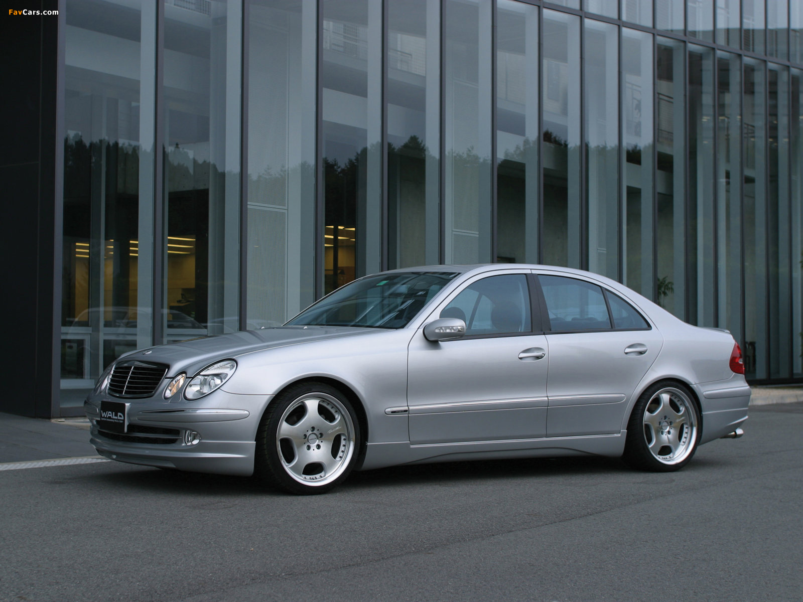 Photos of WALD Mercedes-Benz E-Klasse (W211) 2002–06 (1600 x 1200)