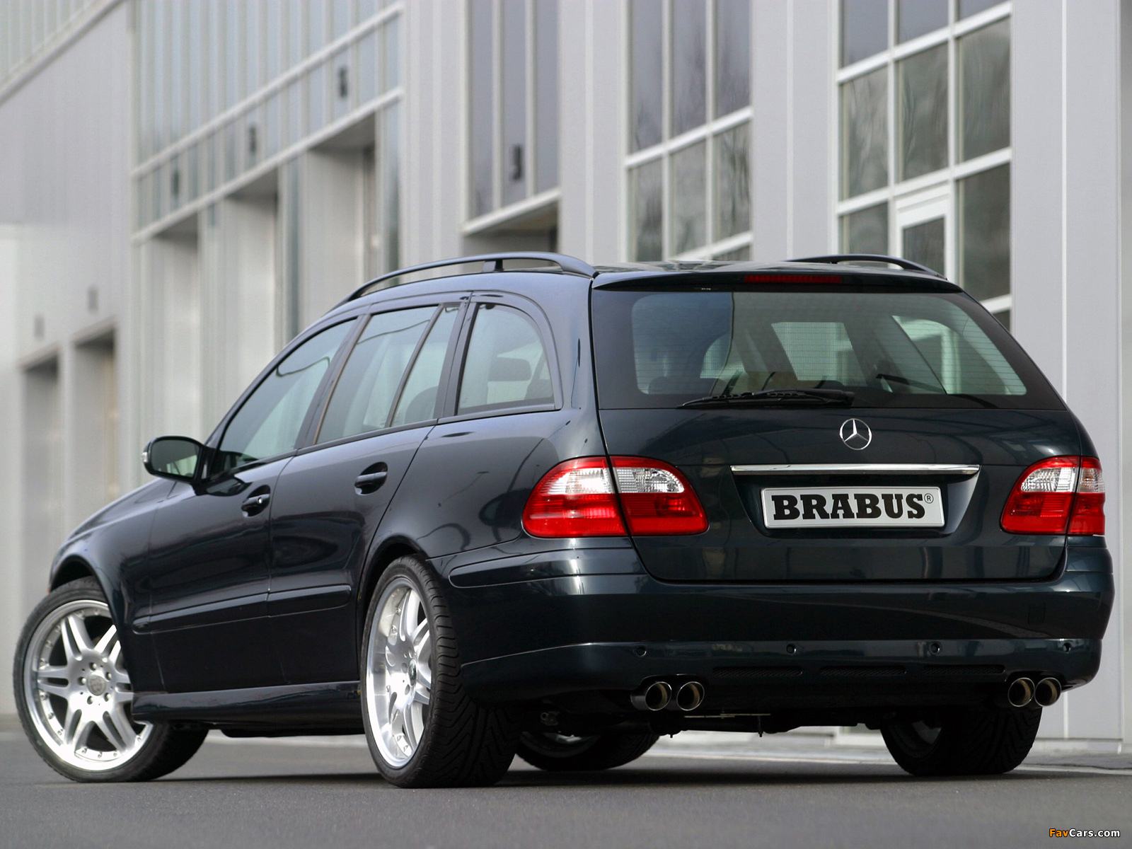 Pictures of Brabus Mercedes-Benz E-Klasse Estate (S211) (1600 x 1200)