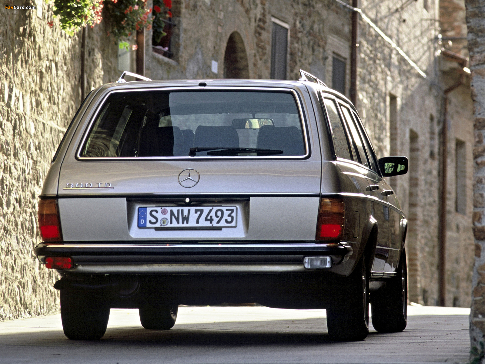 Pictures of Mercedes-Benz 300 TD (S123) 1978–86 (1600 x 1200)