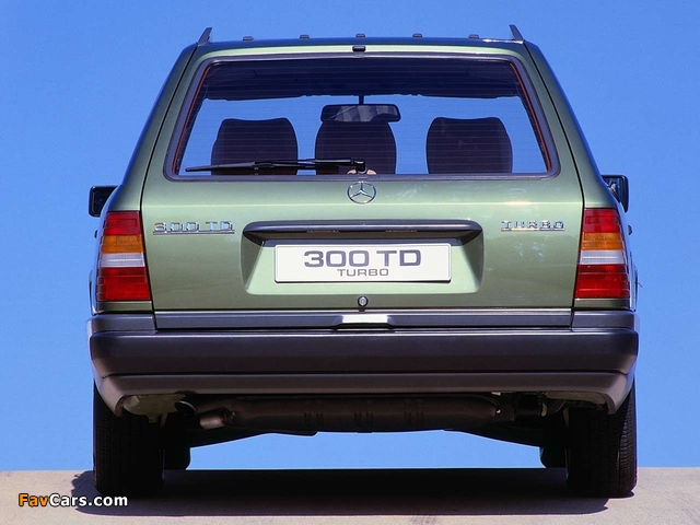 Pictures of Mercedes-Benz 300 TD Turbo (S124) 1986–93 (640 x 480)