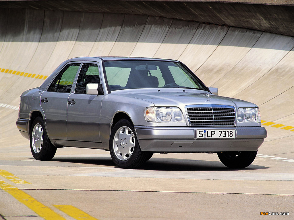 Pictures of Mercedes-Benz E 220 (W124) 1993–95 (1024 x 768)