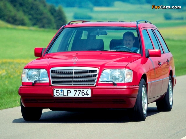 Pictures of Mercedes-Benz E-Klasse Estate (S124) 1993–96 (640 x 480)