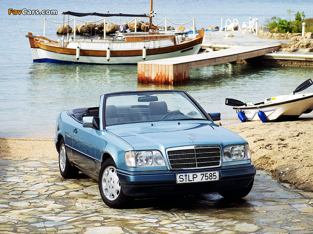 Pictures of Mercedes-Benz E 220 Cabrio (A124) 1993–96 (640 x 480)