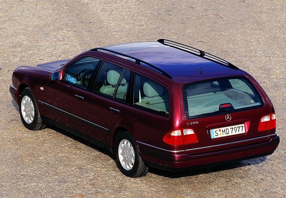 Pictures of Mercedes-Benz E 200 Estate (S210) 1996–99