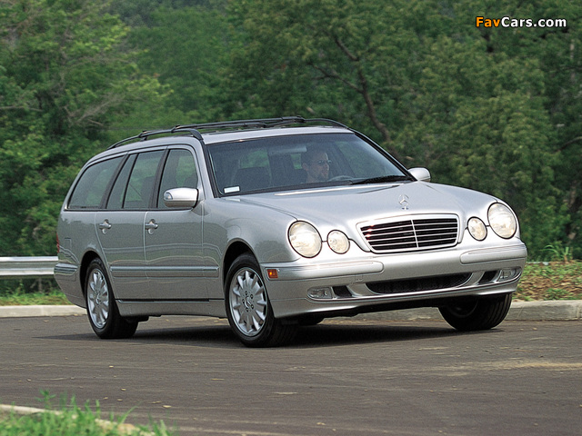 Pictures of Mercedes-Benz E 320 Estate US-spec (S210) 1999–2002 (640 x 480)