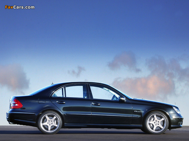 Pictures of Mercedes-Benz E 55 AMG UK-spec (W211) 2002–06 (640 x 480)