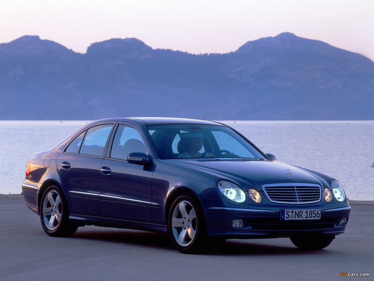 Pictures of Mercedes-Benz E 500 (W211) 2002–06 (1280 x 960)