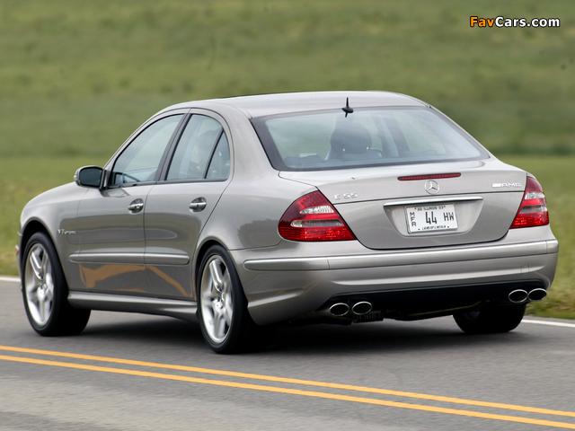 Pictures of Mercedes-Benz E 55 AMG US-spec (W211) 2003–06 (640 x 480)