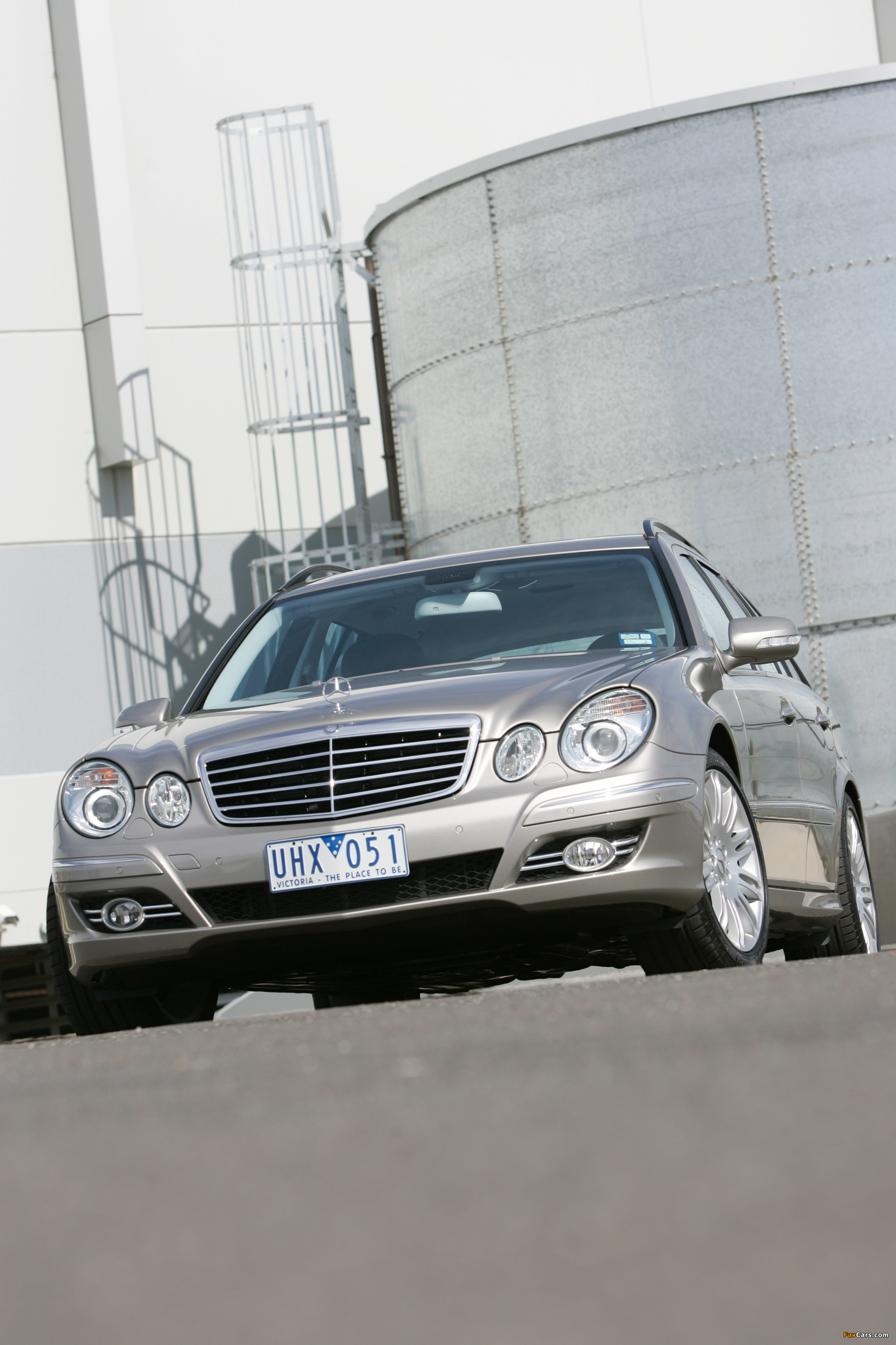 Pictures of Mercedes-Benz E 280 Estate AU-spec (S211) 2006–09 (2000 x 3000)