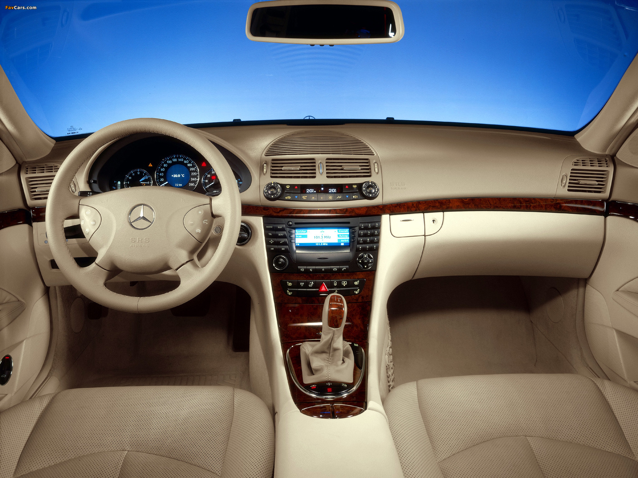 Pictures of Mercedes-Benz E 350 (W211) 2006–09 (2048 x 1536)