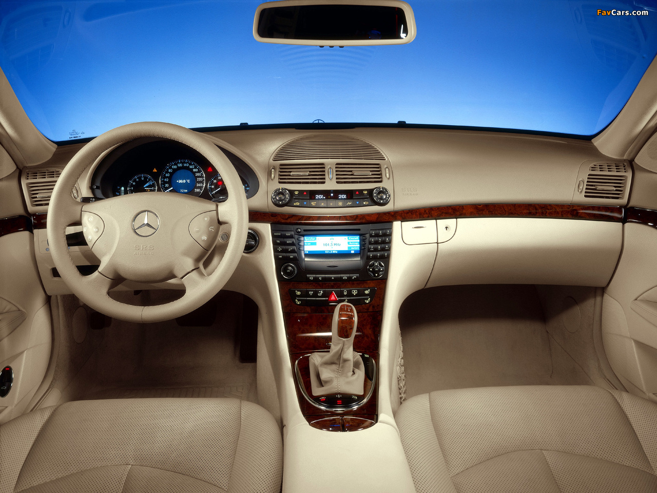 Pictures of Mercedes-Benz E 350 (W211) 2006–09 (1280 x 960)