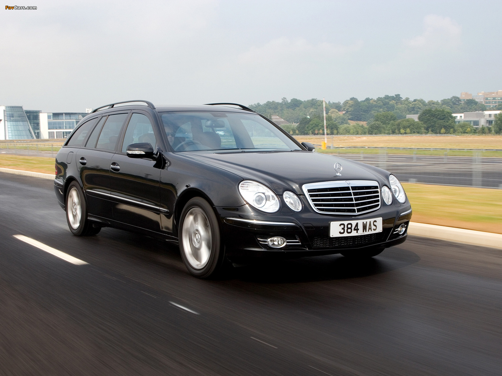 Pictures of Mercedes-Benz E 320 CDI Estate UK-spec (S211) 2006–09 (1600 x 1200)