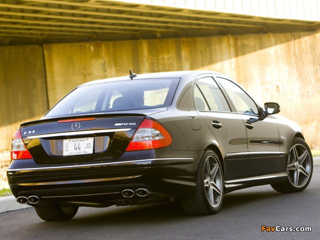 Pictures of Mercedes-Benz E 63 AMG US-spec (W211) 2007–09 (640 x 480)