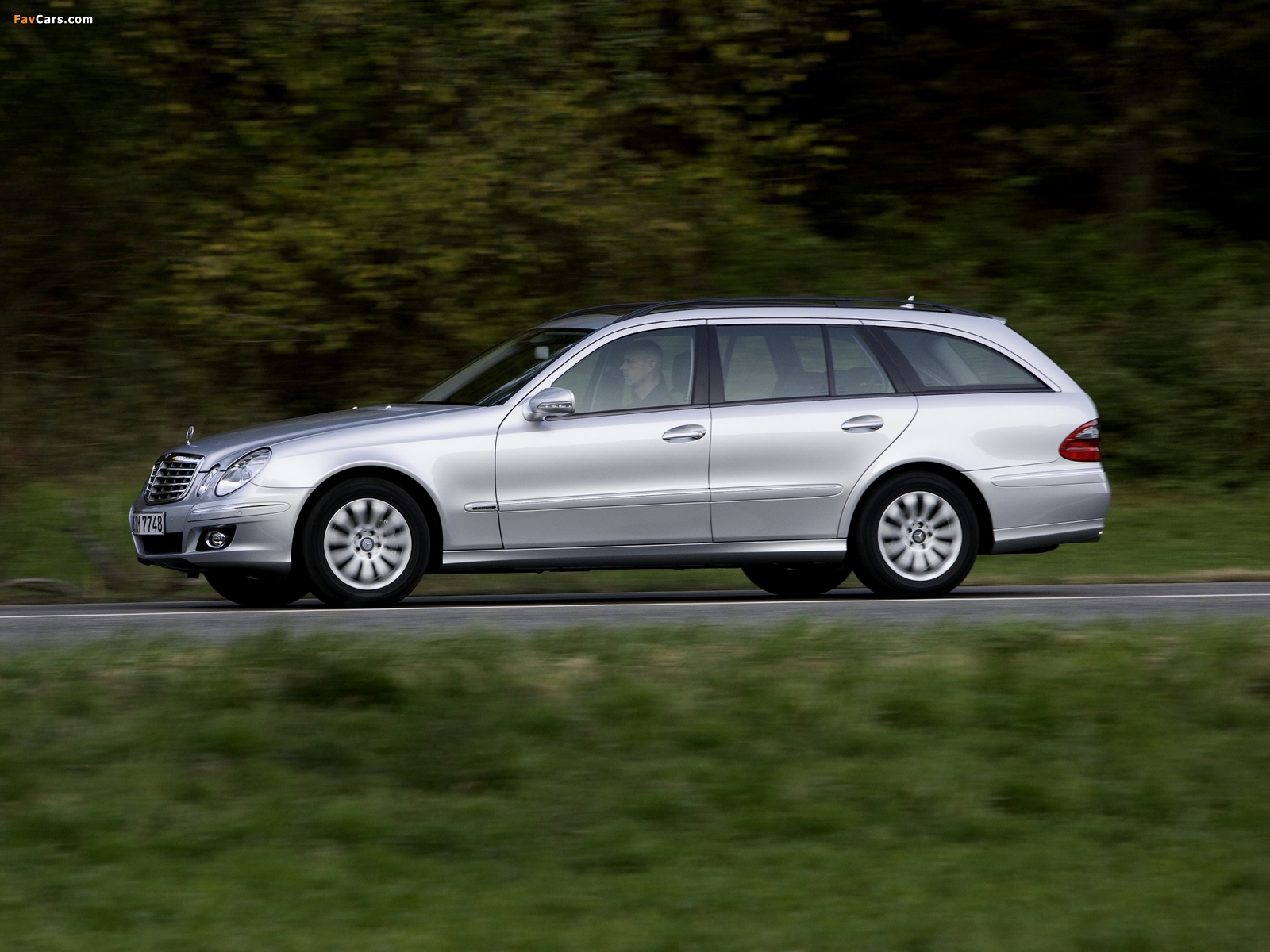 Pictures of Mercedes-Benz E 350 CGI (S211) 2008–09 (1600 x 1200)