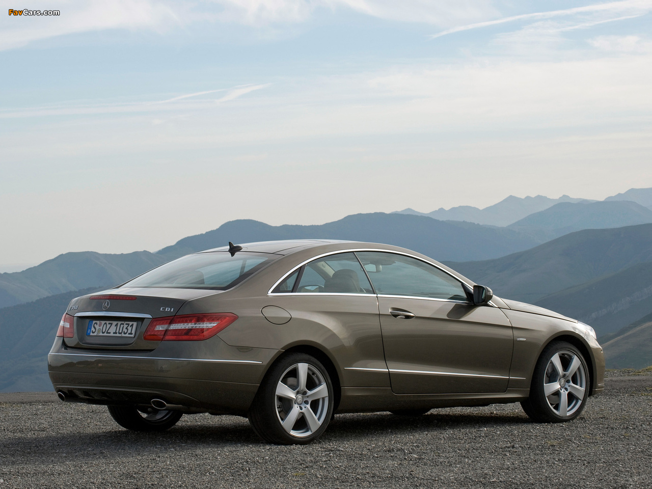 Pictures of Mercedes-Benz E 350 CDI Coupe (C207) 2009–12 (1280 x 960)