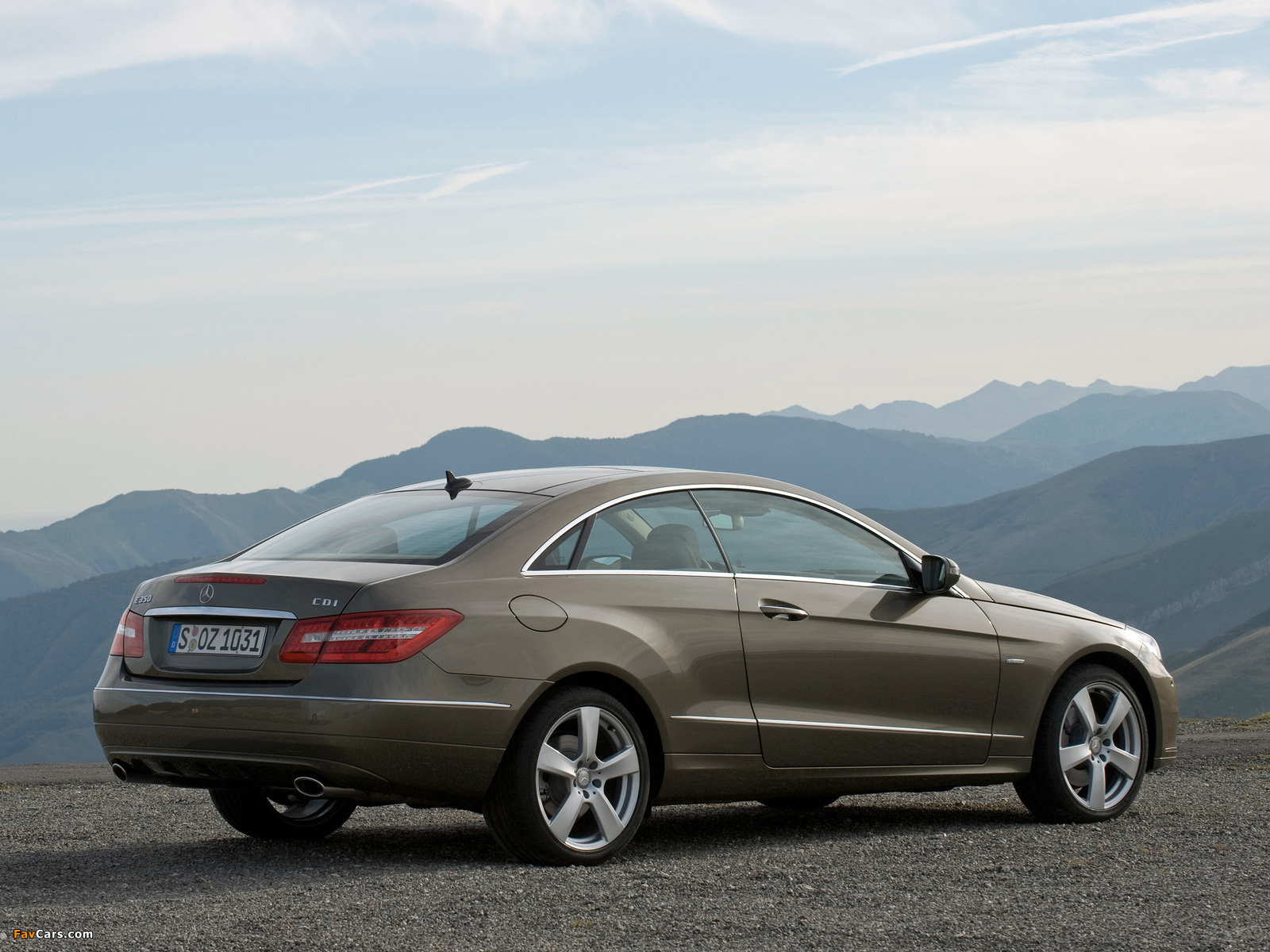 Pictures of Mercedes-Benz E 350 CDI Coupe (C207) 2009–12 (1600 x 1200)