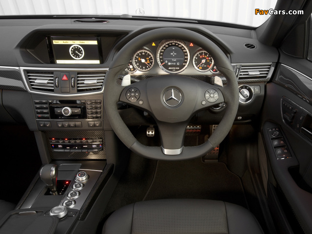 Pictures of Mercedes-Benz E 63 AMG UK-spec (W212) 2009–11 (640 x 480)