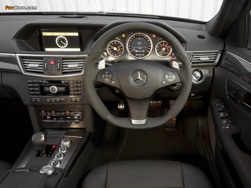 Pictures of Mercedes-Benz E 63 AMG UK-spec (W212) 2009–11 (800 x 600)