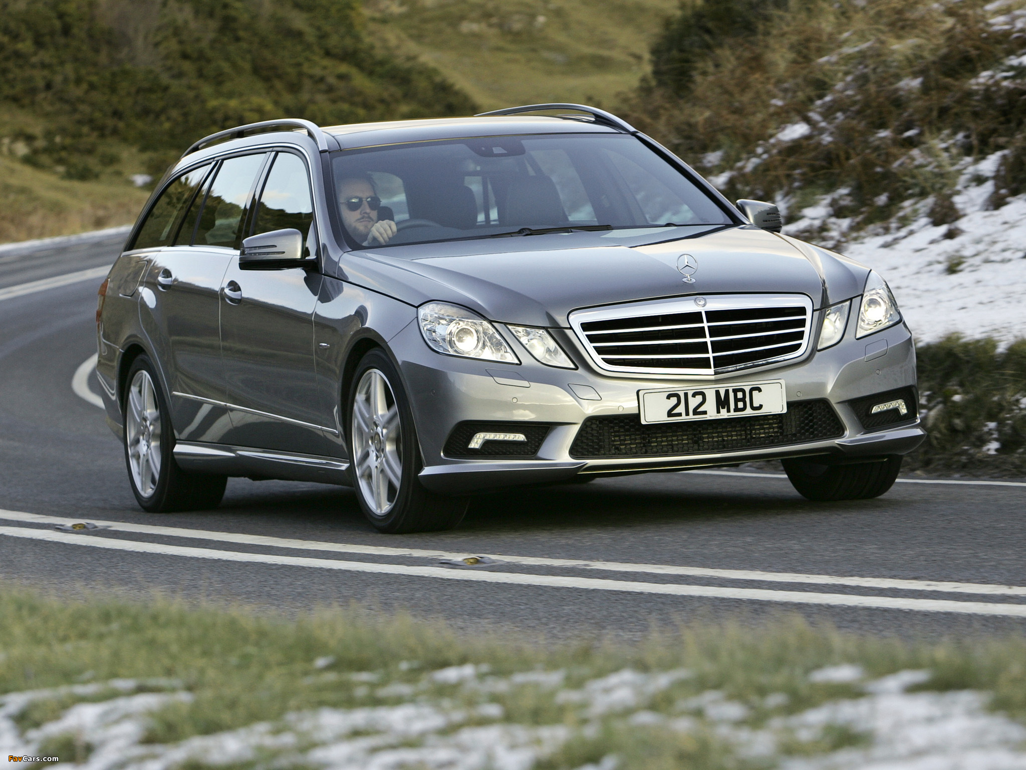 Pictures of Mercedes-Benz E 250 CDI AMG Sports Package Estate UK-spec (S212) 2009–12 (2048 x 1536)