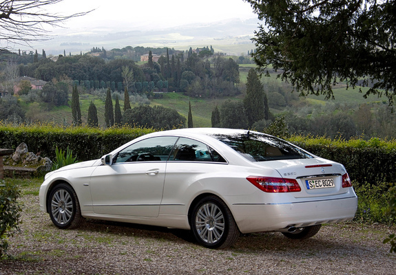 Pictures of Mercedes-Benz E 350 CGI Coupe (C207) 2009–12