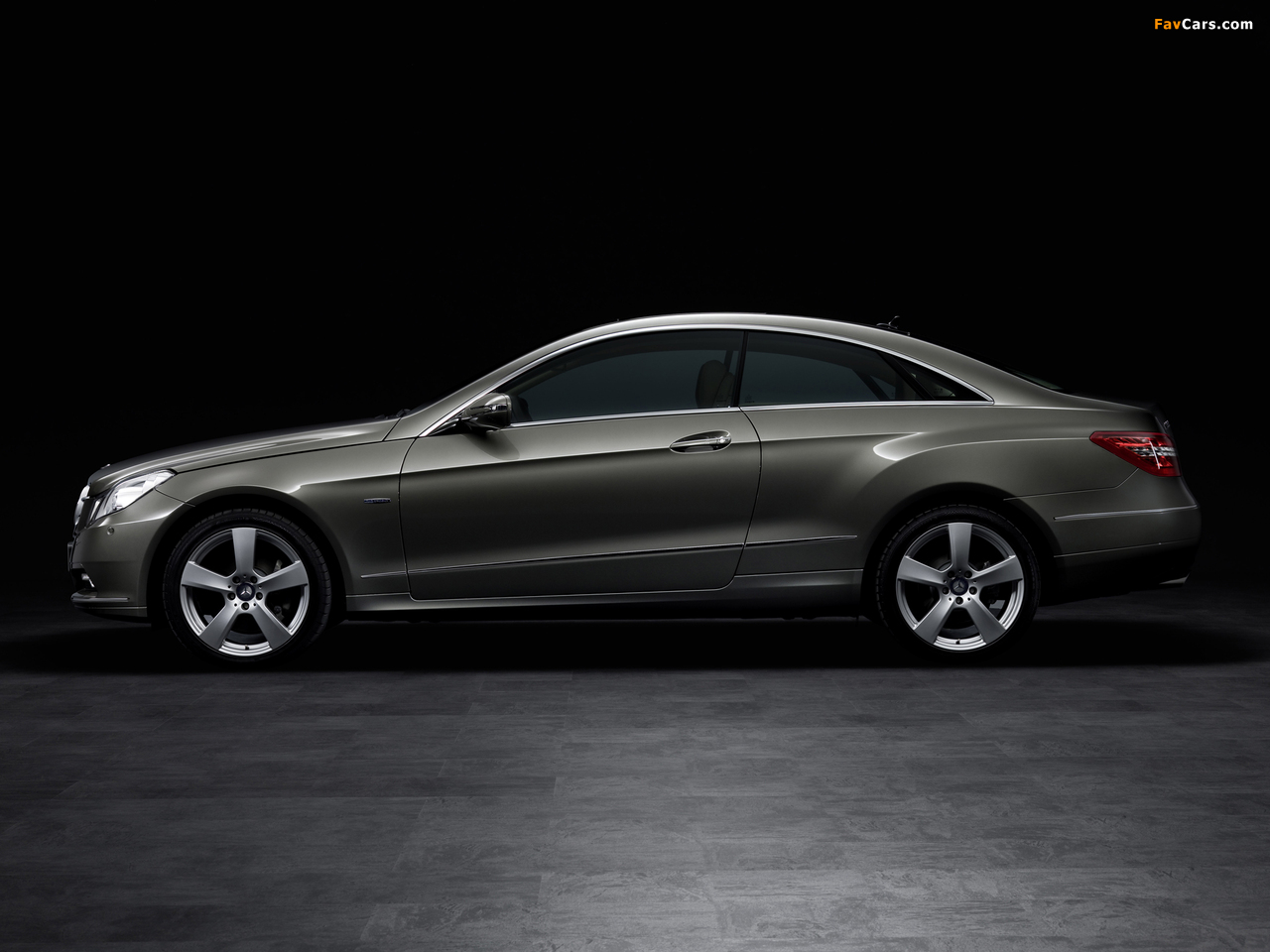 Pictures of Mercedes-Benz E 350 CDI Coupe (C207) 2009–12 (1280 x 960)