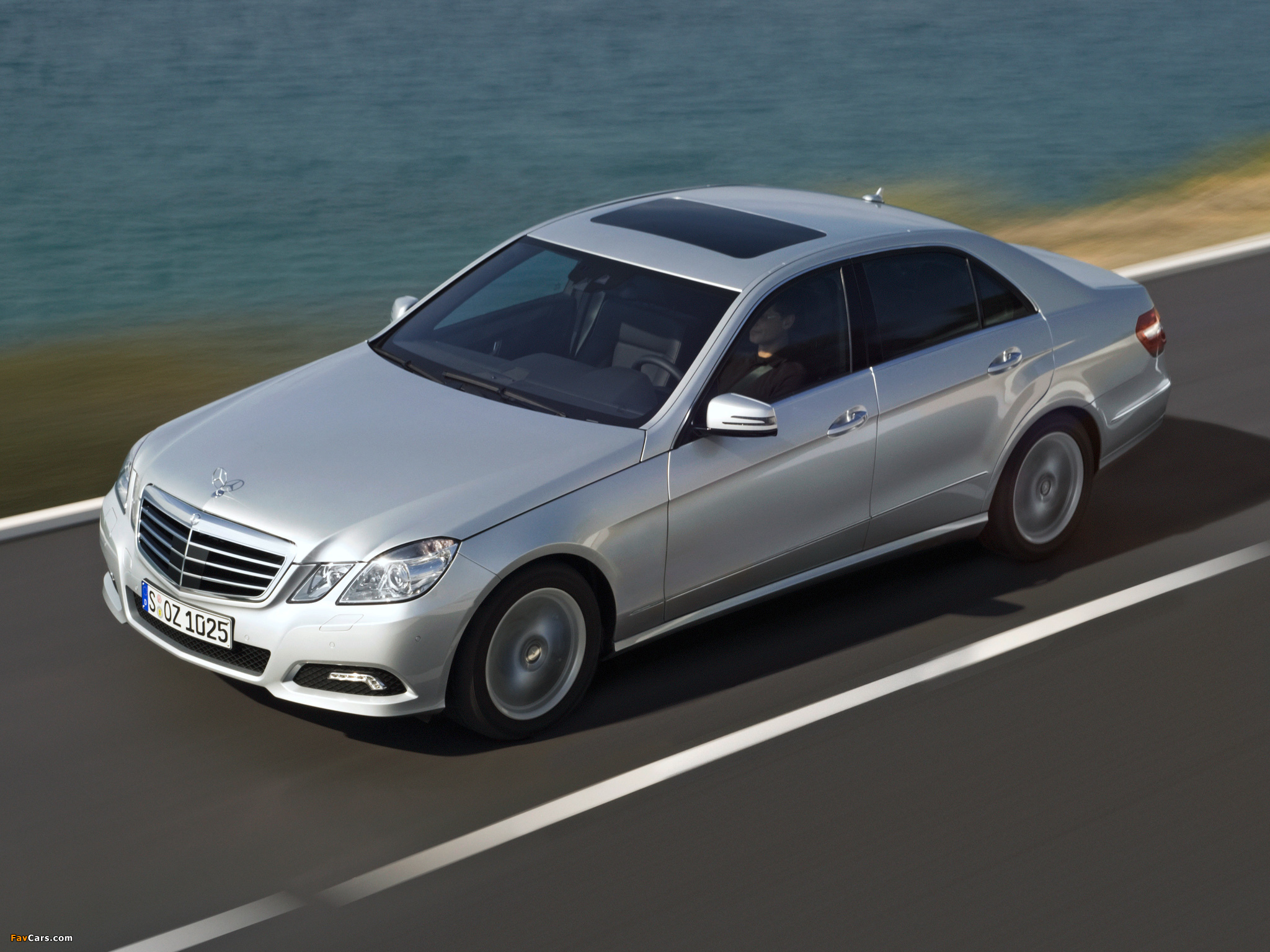 Pictures of Mercedes-Benz E 500 (W212) 2009–12 (2048 x 1536)