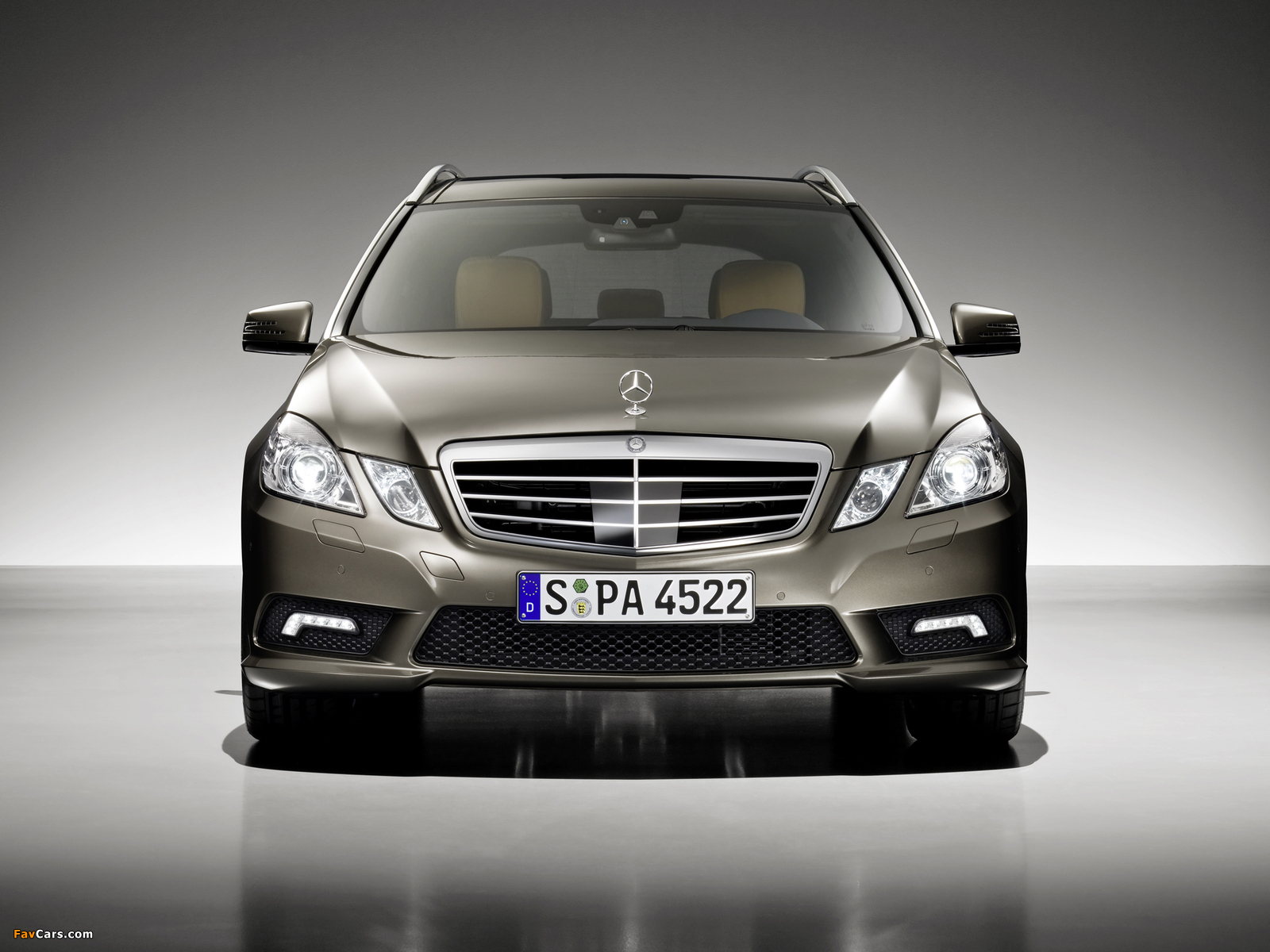 Pictures of Mercedes-Benz E 500 AMG Sports Package Estate (S212) 2009–12 (1600 x 1200)