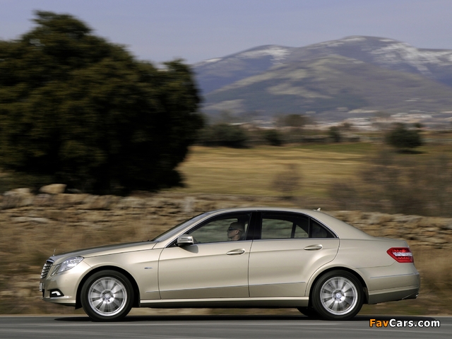 Pictures of Mercedes-Benz E 250 CGI (W212) 2009–12 (640 x 480)