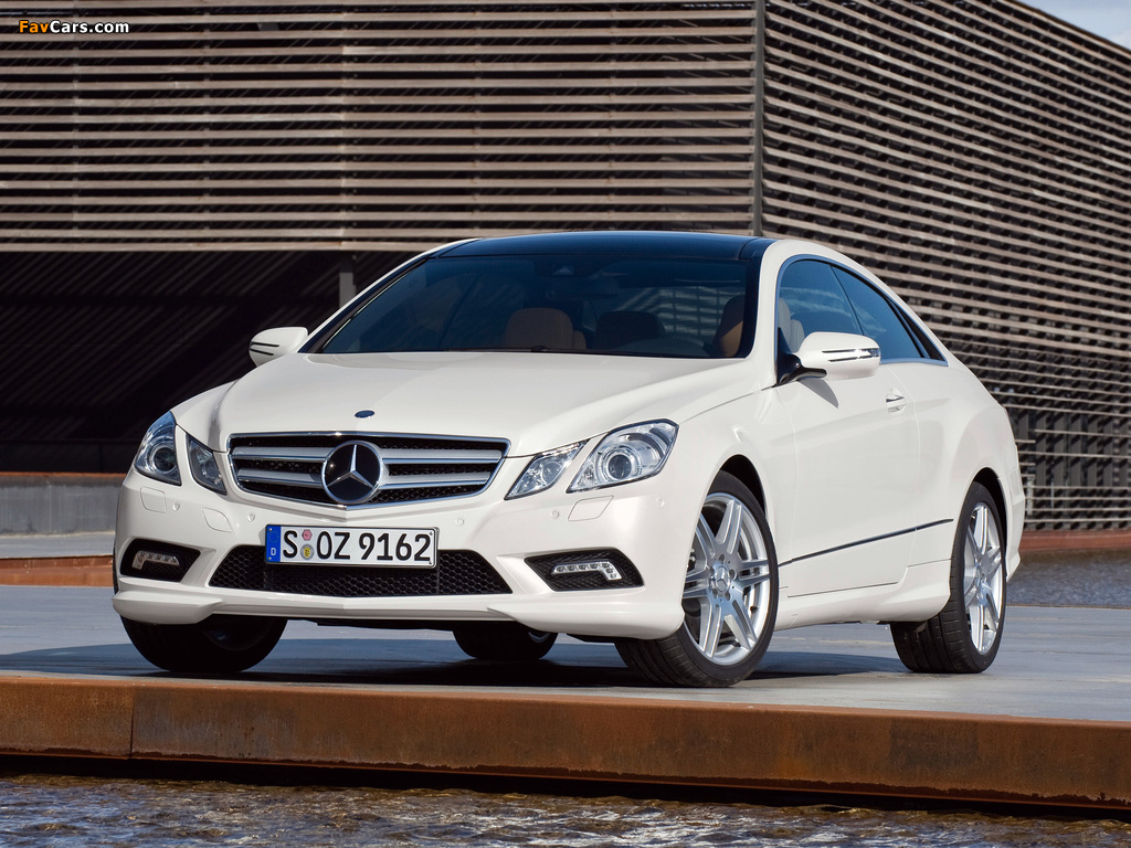 Pictures of Mercedes-Benz E 500 Coupe AMG Sports Package (C207) 2009–12 (1024 x 768)