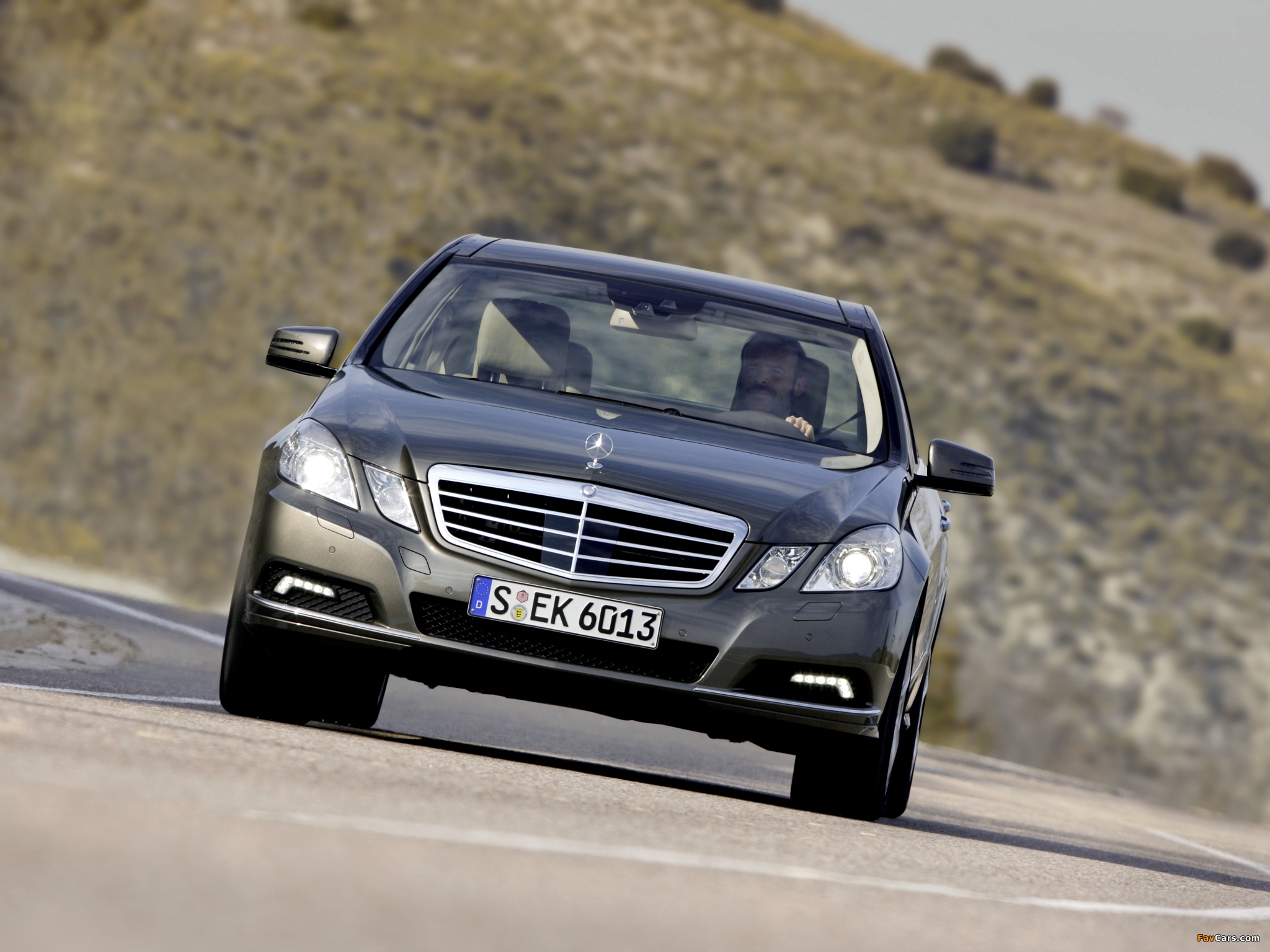Pictures of Mercedes-Benz E 350 CGI (W212) 2009–12 (2048 x 1536)