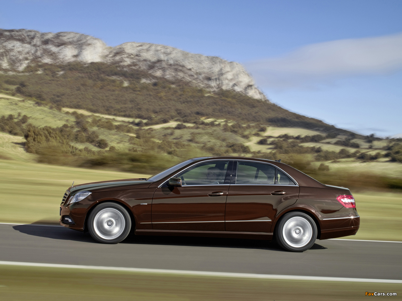 Pictures of Mercedes-Benz E 350 CGI (W212) 2009–12 (1280 x 960)
